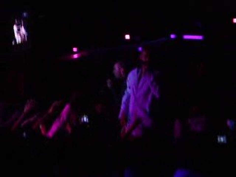 TWO WAYS SPACE TROPICAL 14 MARS 2009