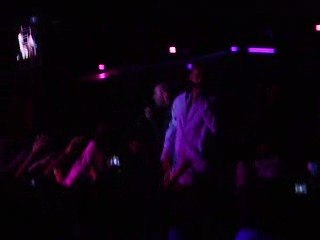 TWO WAYS SPACE TROPICAL 14 MARS 2009