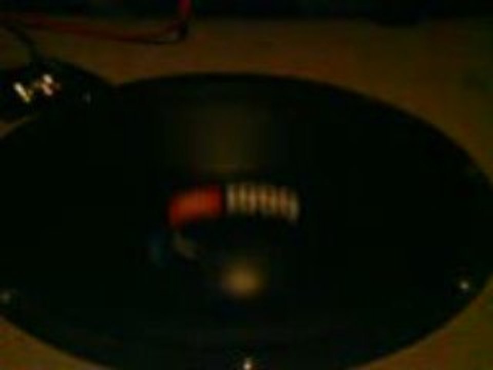 JBL GT4-12 drivé Alpine MRV-T407