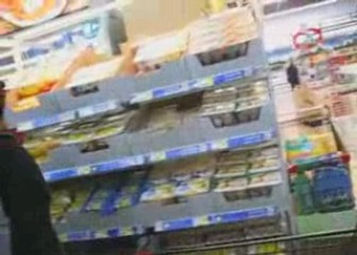 Grignotage à Intermarché Amiens 21 mars NPA