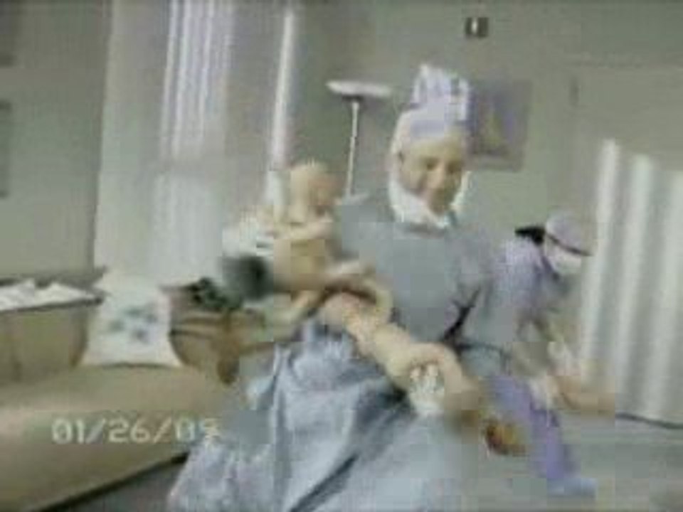 Video_of_Nadya_Suleman_Giving_Birth_NEW