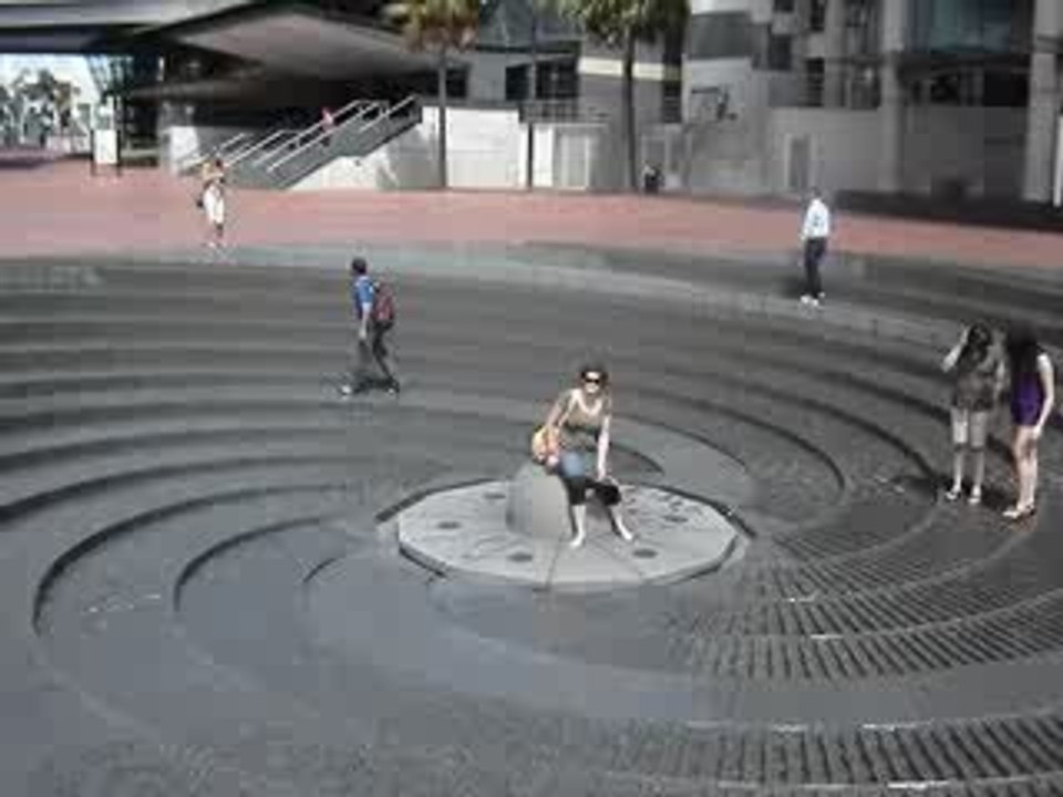 Dans la fontaine