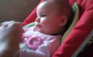 je mange mon anneau pour les dents!