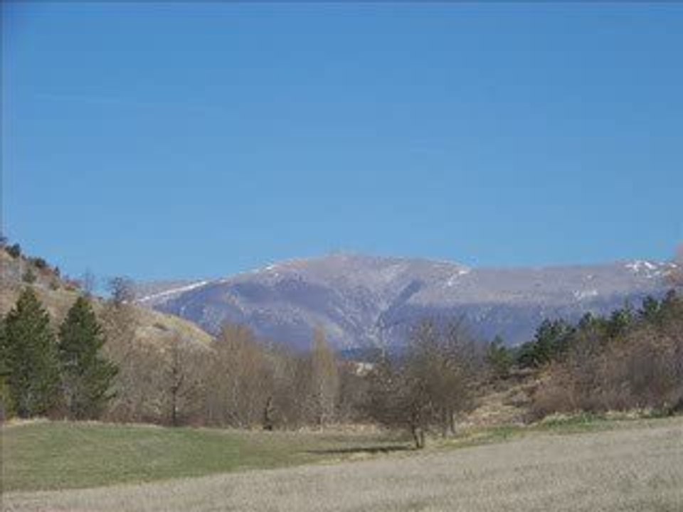 Montagne de Jumel en boucle depuis  Crupies (Drôme sud)