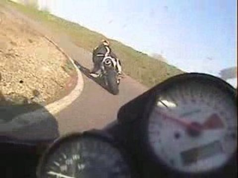 Circuit Candie en gsxr 600 vidéo embarquée moto