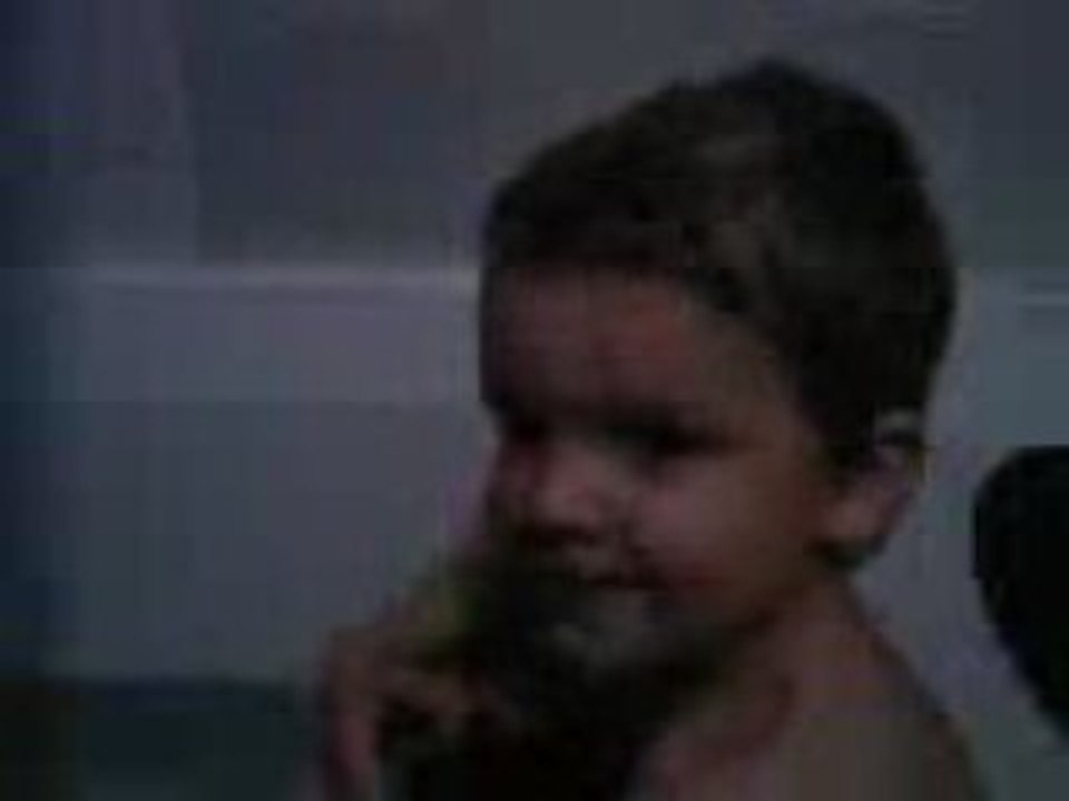 une souris verte....dans le bain