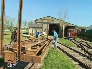 Une locomotive à vapeur débarque à St-Jean-de-Linières