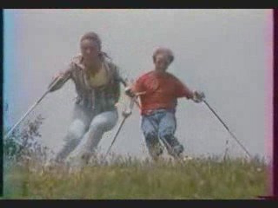 Pub Hollywood chewing-gum ski herbe