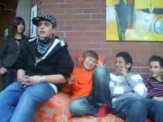 Nikolas, Sebi & David Chant 🎶