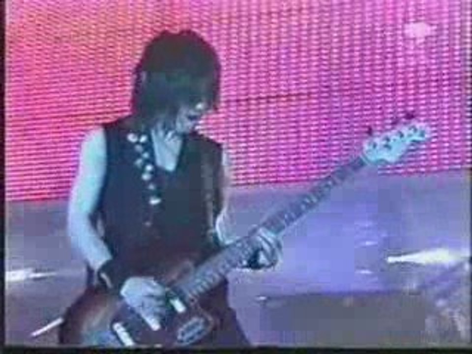 Laruku; Shout at the Devil Tetsu