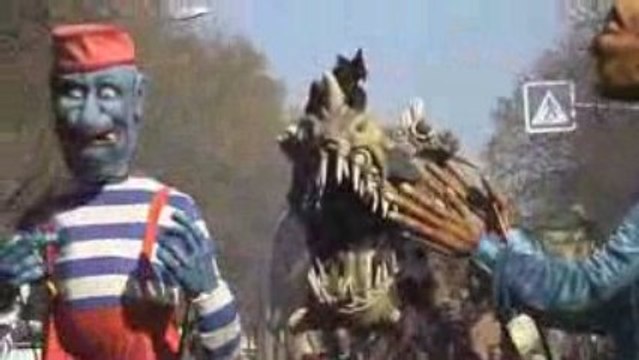 Carnaval Arles 2009 : Objectif Rue fait son carnaval