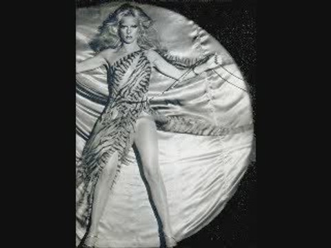 Sylvie Vartan - Elle parle de l'éducation des enfants