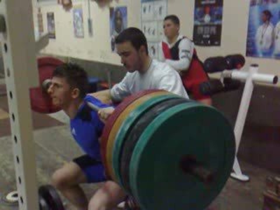 halterophilie: squat 160kl   (poid de corp 68kl)