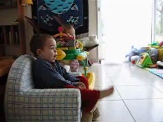 noa et petit ours brun (bis)