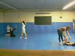 Accro-gym avec les filles ( L '