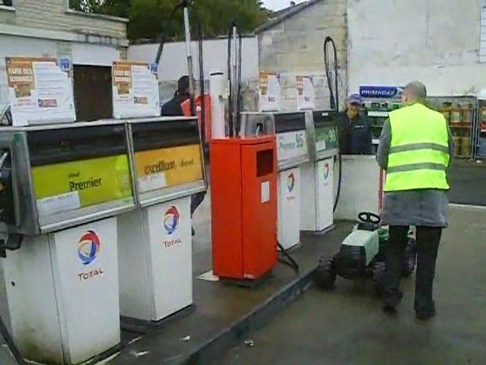 Caméra Cachée: la station service