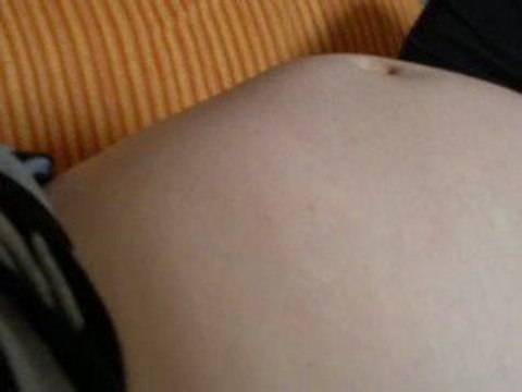 Bébé bouge dans bidou à 7mois 1/2