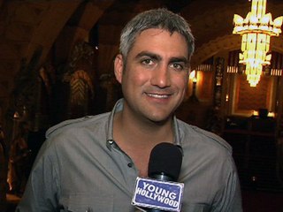 American idol winner starring in "Grease"