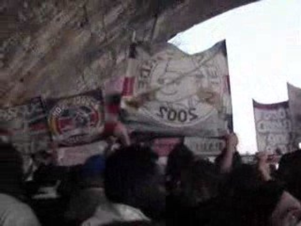 Toulouse - PSG 2008-2009 : cortège VA + G (suite)