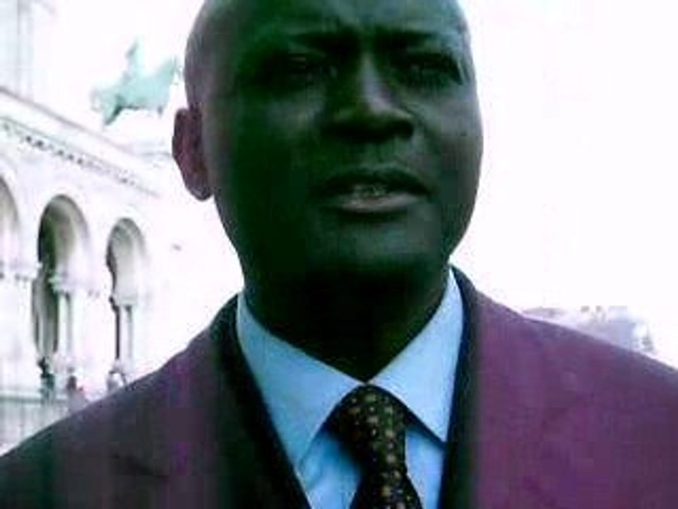 1.BRUNO BEN MOUBAMBA AU PAPE BENOÎT XVI-MONTMARTRE 2009