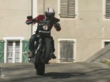 LA HARLEY XR 1200 A L'EQUERRE ( moto journal )