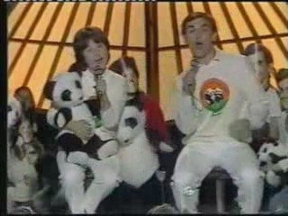 ENRIQUE Y ANA. el oso panda