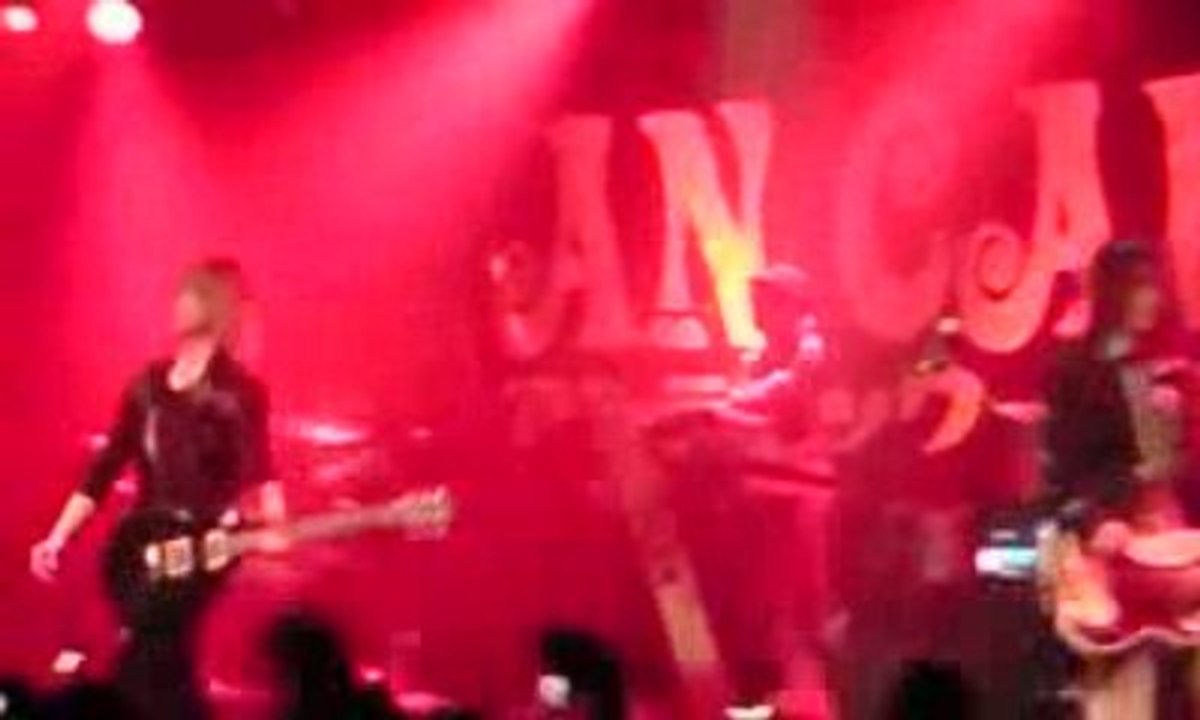 An Cafe @ Elysée Montmartre [Live]