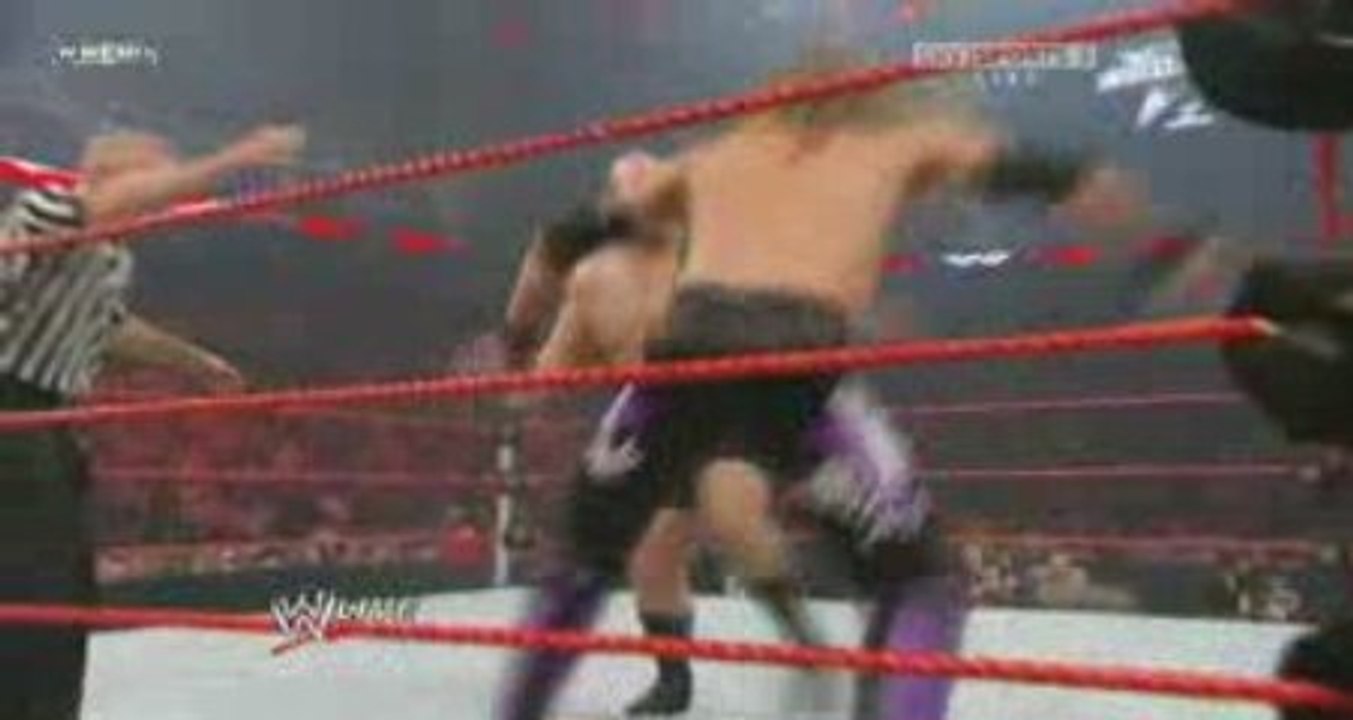 RAW 3/23/09 Edge vs Big Show