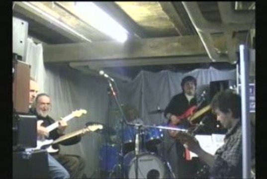 les B'Chamels en répèt 2009 dans notre cave humide