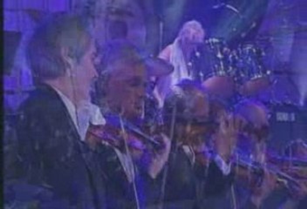 Scorpions & Berlin PhilHarmonic Orchestra - Wind Of Change.-