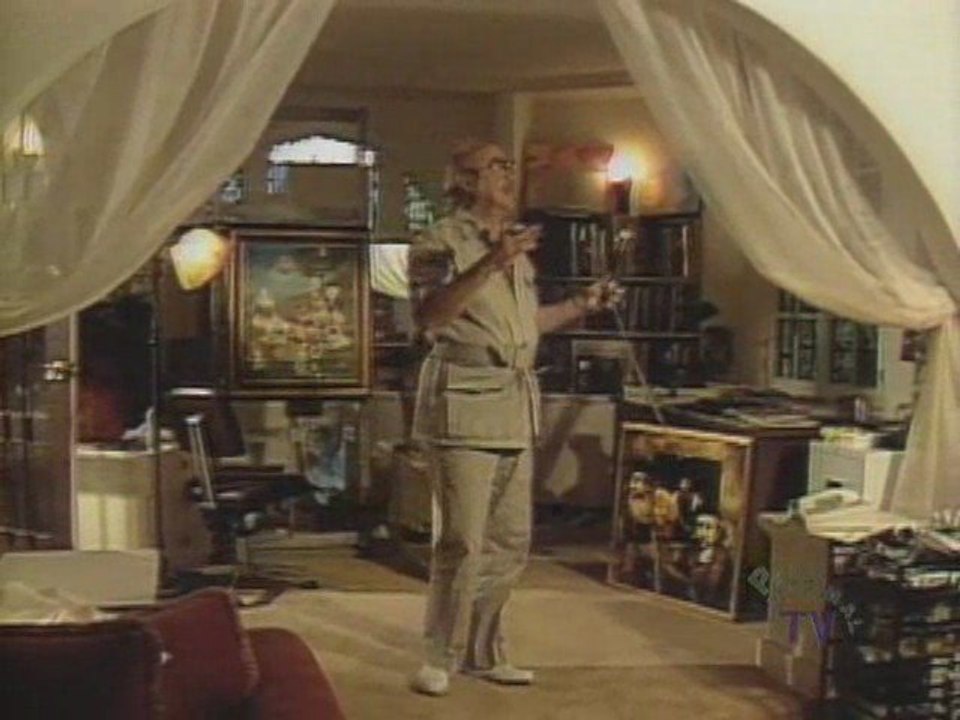 Paranormal TV - Charles Bragg on the Ghost in His Art Studio