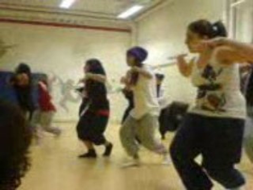 pila dancers sin animo