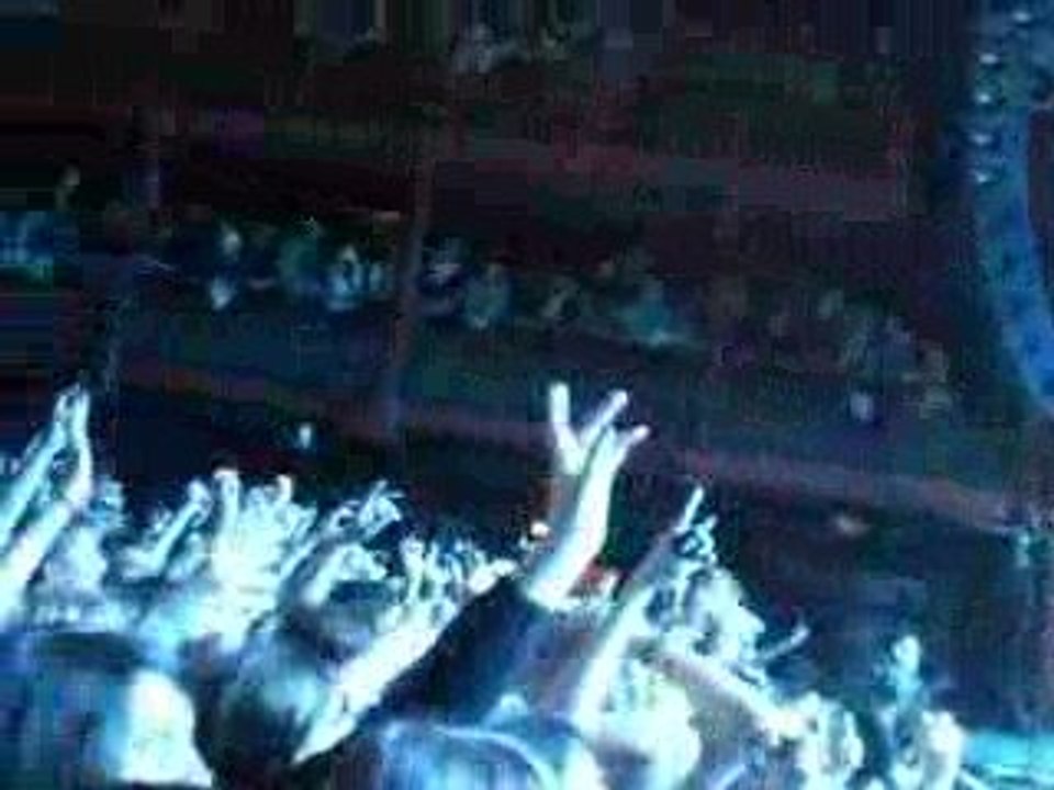 Fall Out Boy - Bruxelles - 23.03.09 - She's My Winona (2)