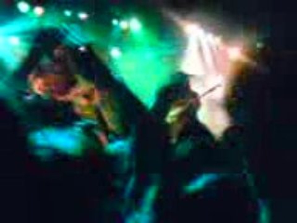 An Cafe live Elysée Montmartre