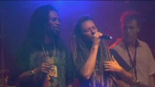 Danakil : Fussing & Fighting (live au Cabaret Sauvage)