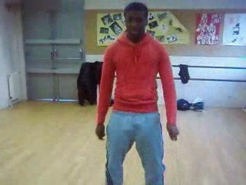 Logobie bondy (elgin, bramss & Nel[k]a)