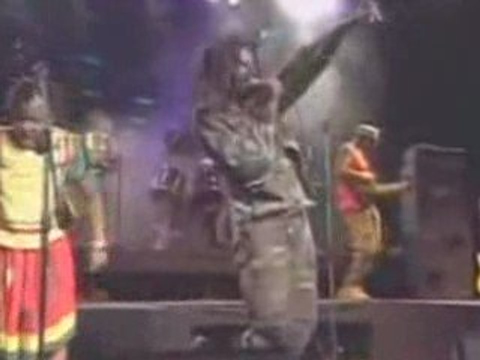 Lucky Dube   Reggae Strong (Live)