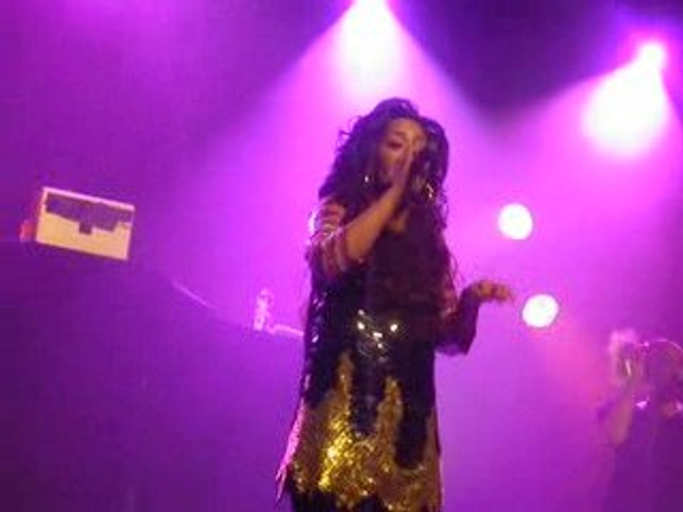 Amel bent a vivre ma vie