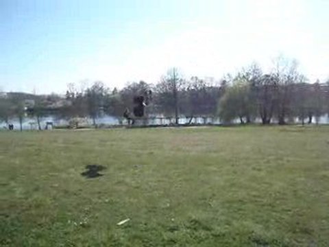 Maxcgb40 en rondade flip salto arriere !!!