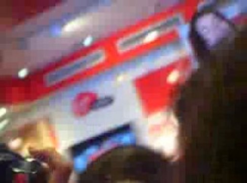 Mason & Trace ( Metro Station ) Shake it! Virgin Paris