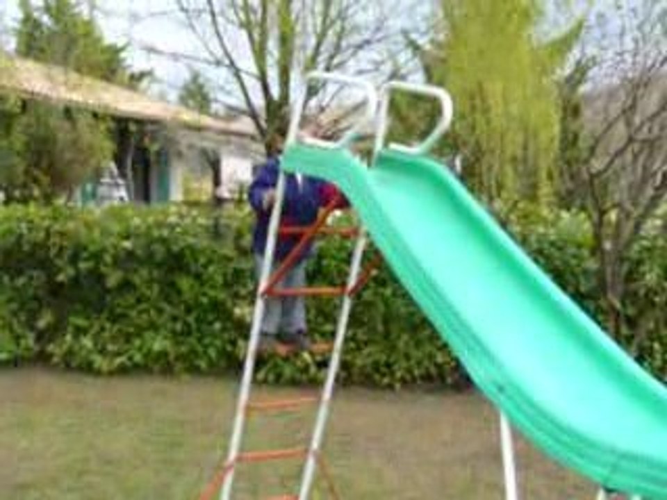 Clara Mars 2009  Toboggan