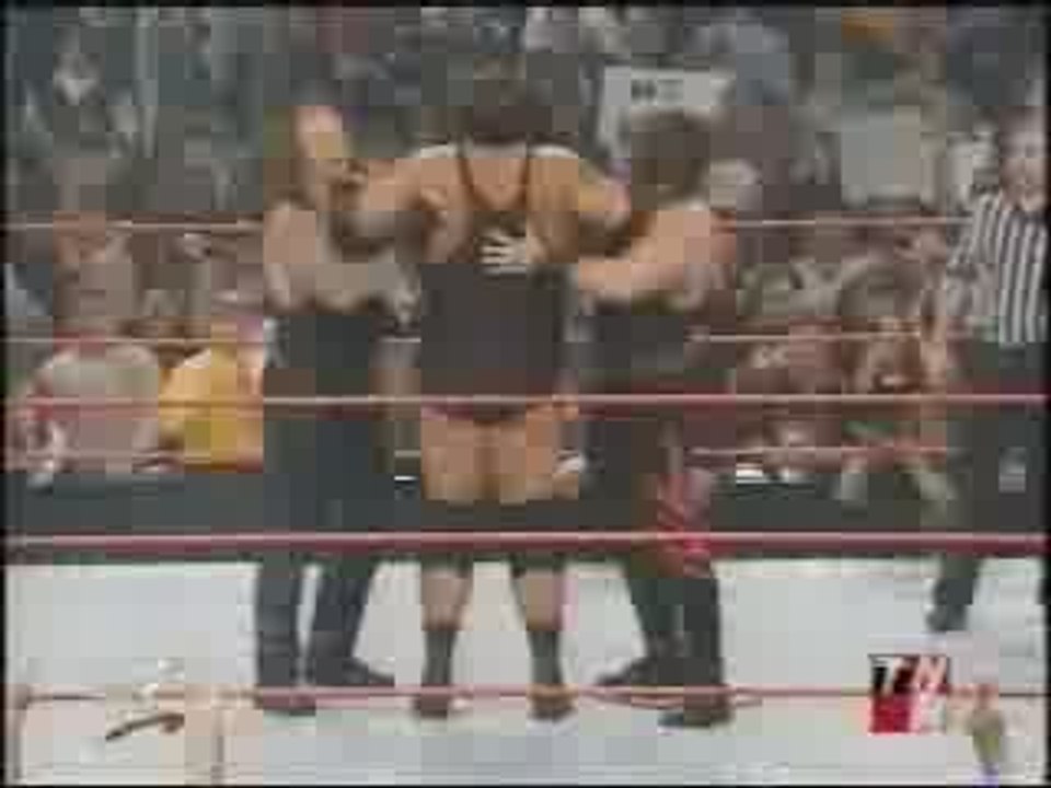 Kane & Undertaker Chokeslam Big Show