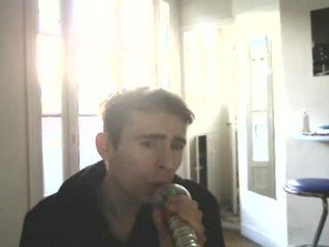 Wiwi égratigne True