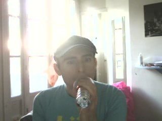 Wiwi égratigne "Words are not enough"