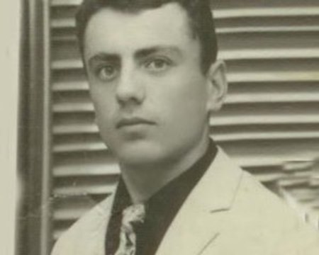 Muhsin Yazıcıoğlu - Üşüyorum (Klip)