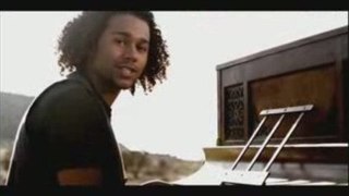 Extrait - Moments That Matter - Corbin Bleu