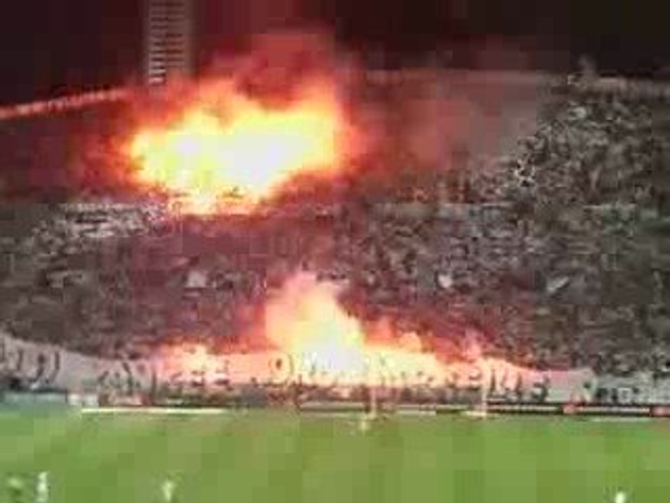 fumigenes et tifos OM !! A VOIR MONTAGE!!