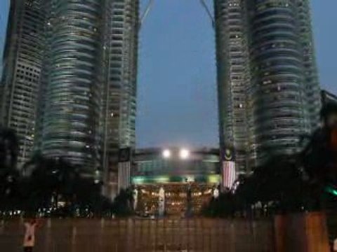 KUALA LUMPUR PETRONAS TOWERS