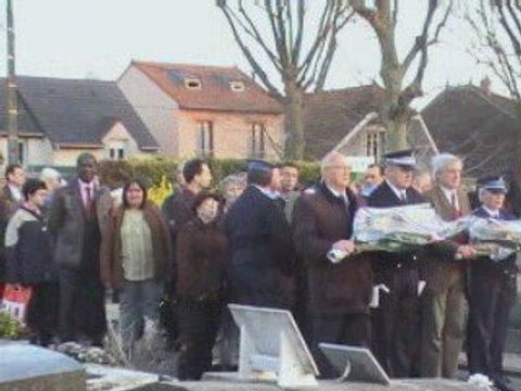 Depot de gerbe pour la fin de la guerre d'algerie