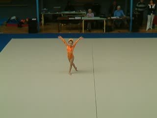 Eline, gym au sol [1]